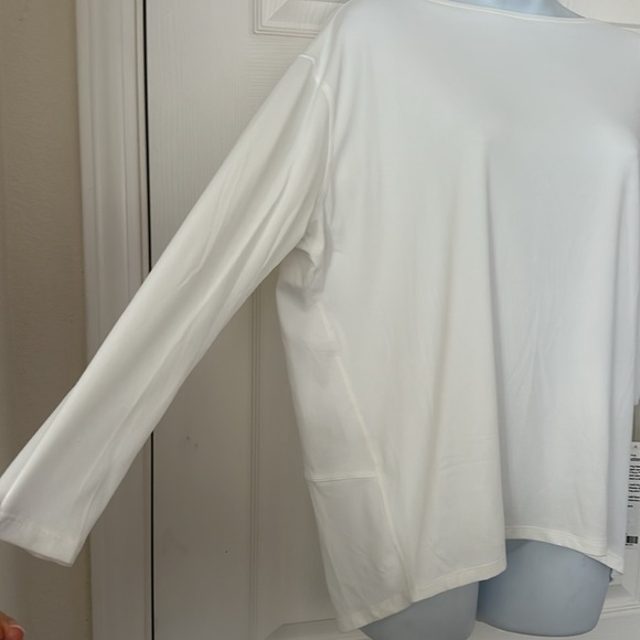LULULEMON Tokyo Back in Action Long Sleeve Tee Top WHITE 6 🤍 - Picture 7 of 7